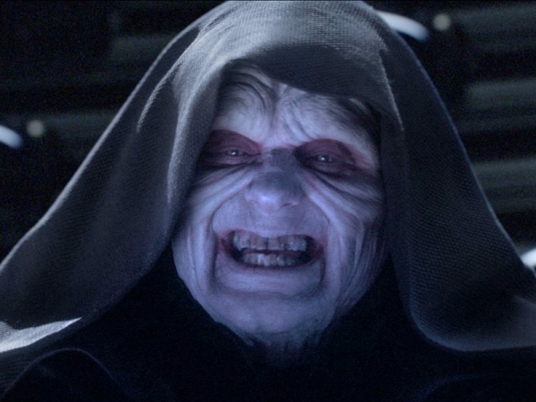 ian-mcdiarmid-as-emperor-palpatine-in-revenge-of-the-sith